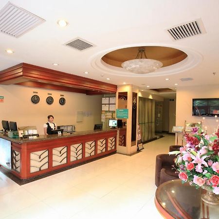 Greentree Inn Shanghai Dongming Road Subway Station Express Hotel Exterior photo
