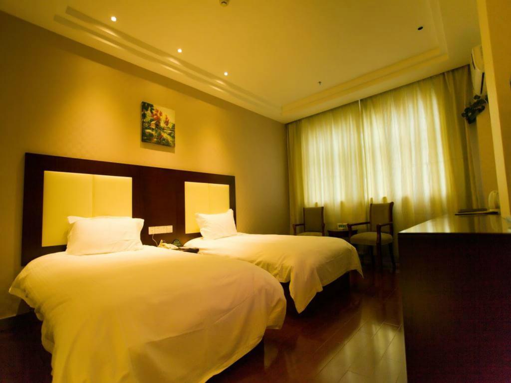 Greentree Inn Shanghai Dongming Road Subway Station Express Hotel Exterior photo