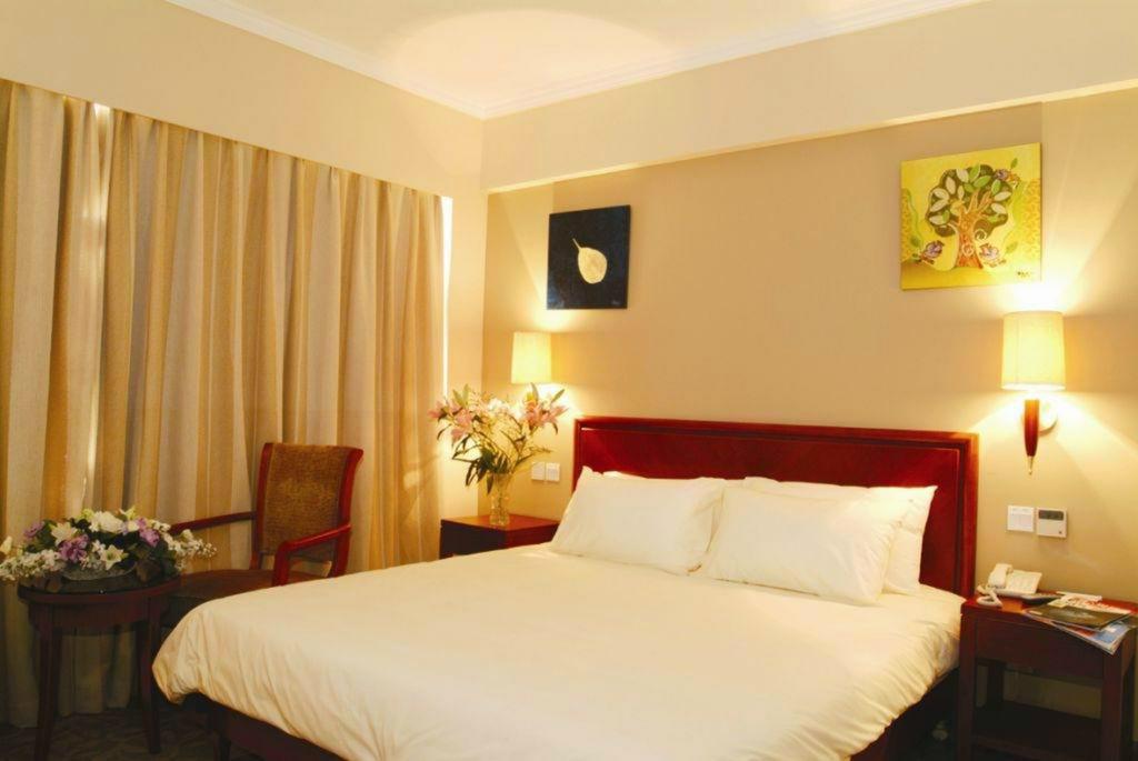 Greentree Inn Shanghai Dongming Road Subway Station Express Hotel Exterior photo