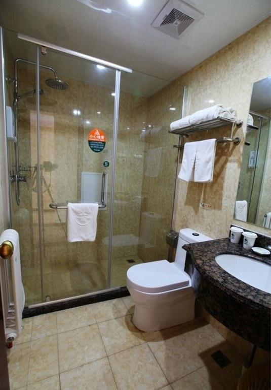 Greentree Inn Shanghai Dongming Road Subway Station Express Hotel Exterior photo